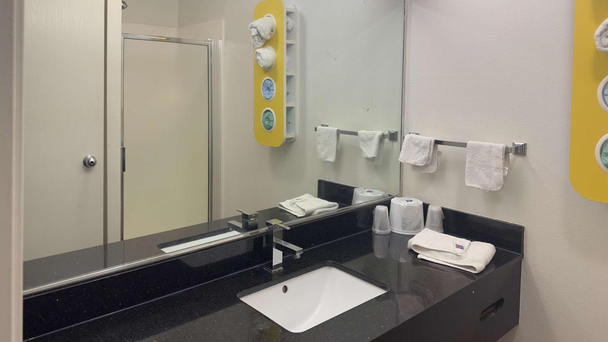 Motel 6-Waterloo, Ia Екстер'єр фото