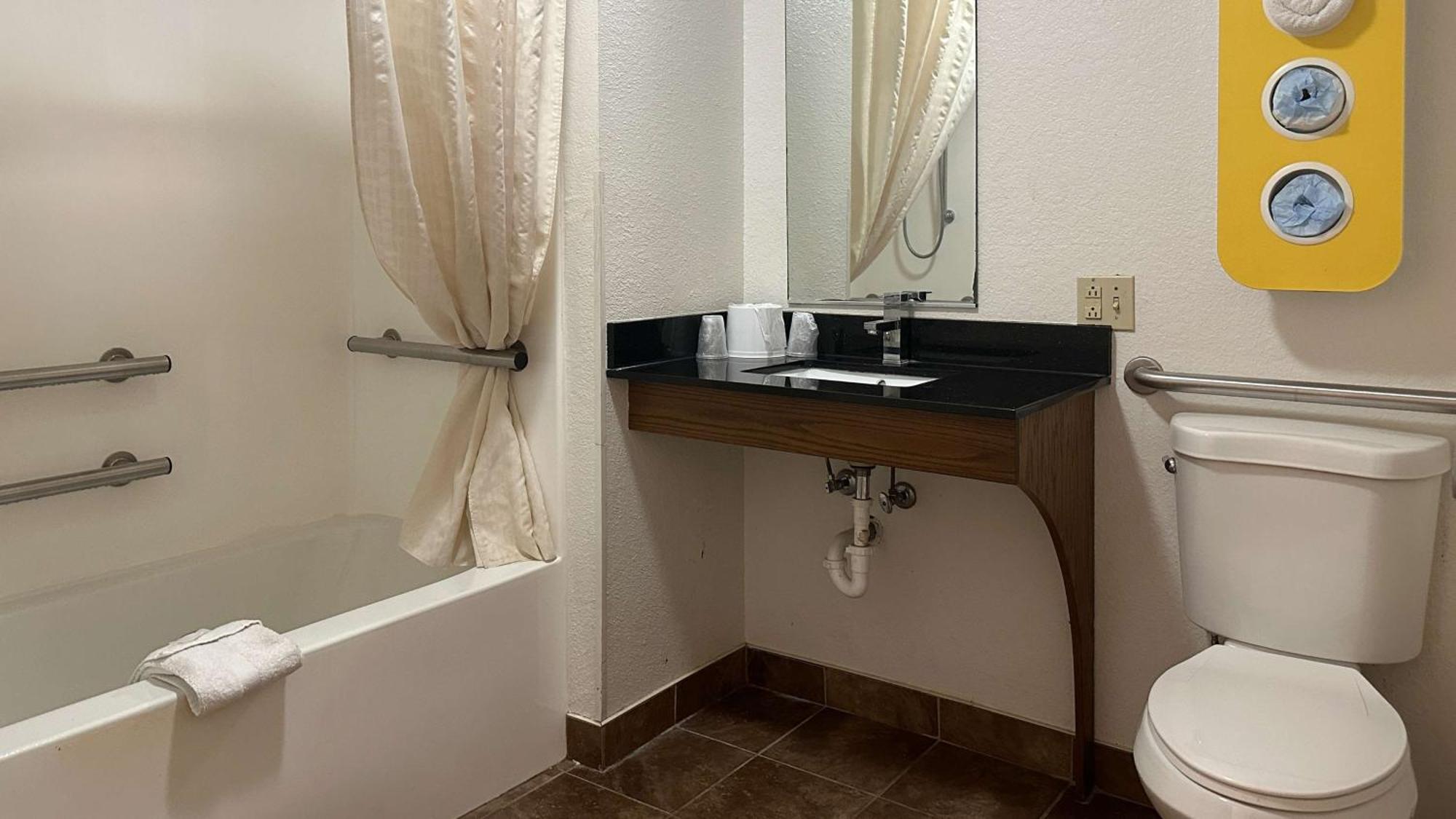 Motel 6-Waterloo, Ia Екстер'єр фото