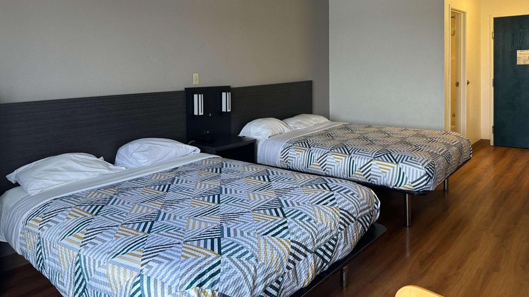 Motel 6-Waterloo, Ia Екстер'єр фото