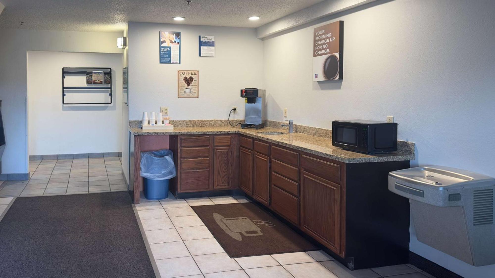 Motel 6-Waterloo, Ia Екстер'єр фото